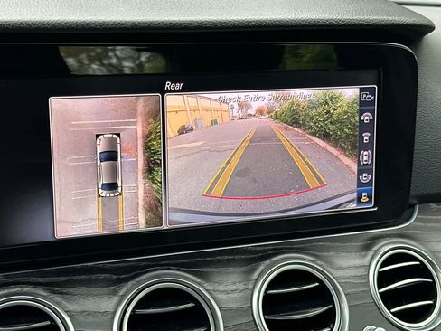 Used 2020 Mercedes-Benz E 350 Sedan image 18