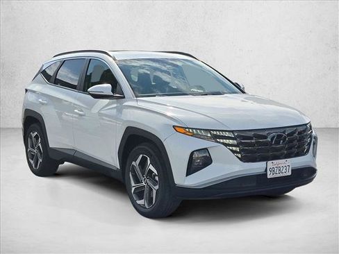 Used 2022 Hyundai Tucson SEL w/ Convenience + Premium Package AWD/4WD image 3