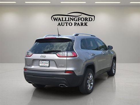 Used 2020 Jeep Cherokee Latitude Plus image 4