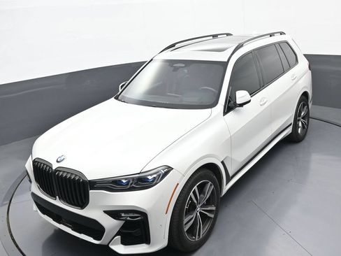 Used 2022 BMW X7 M50i w/ Dynamic Handling Package AWD/4WD image 33