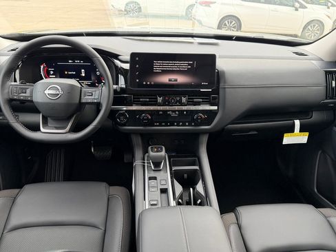 New 2026 Nissan Pathfinder SL FWD image 9