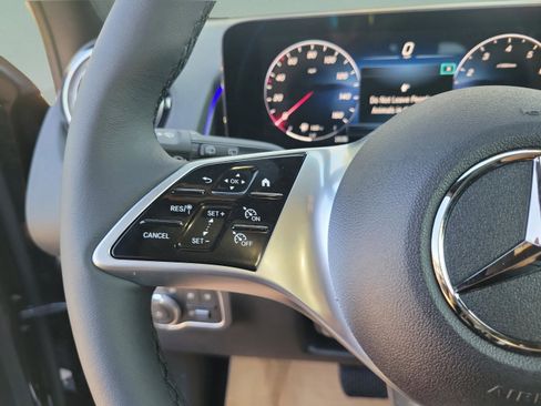 Certified 2026 Mercedes-Benz GLB 250 image 21