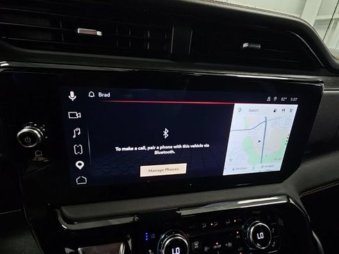 Certified 2025 GMC Sierra 1500 AT4 w/ AT4 Premium Package AWD/4WD image 18