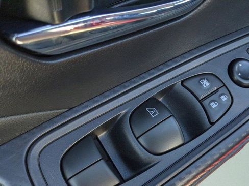 New 2025 Nissan Versa SV w/ Trunk Package FWD image 22