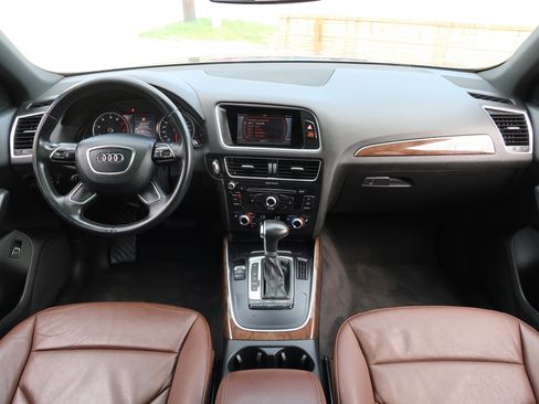 Used 2017 Audi Q5 2.0T Premium image 11