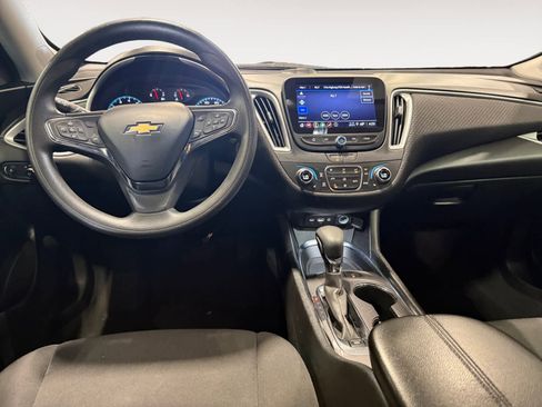Used 2024 Chevrolet Malibu LT image 11
