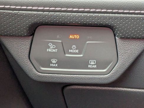 New 2026 Volkswagen Atlas SE image 17