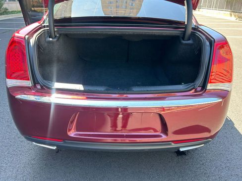 Used 2016 Chrysler 300 Limited RWD image 43