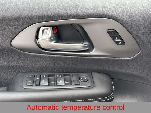 New 2027 Chrysler Pacifica Select w/ Family Tech Group AWD/4WD image 18