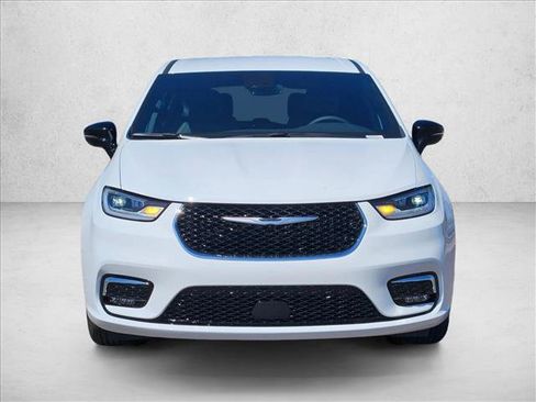 New 2026 Chrysler Pacifica Select FWD image 6
