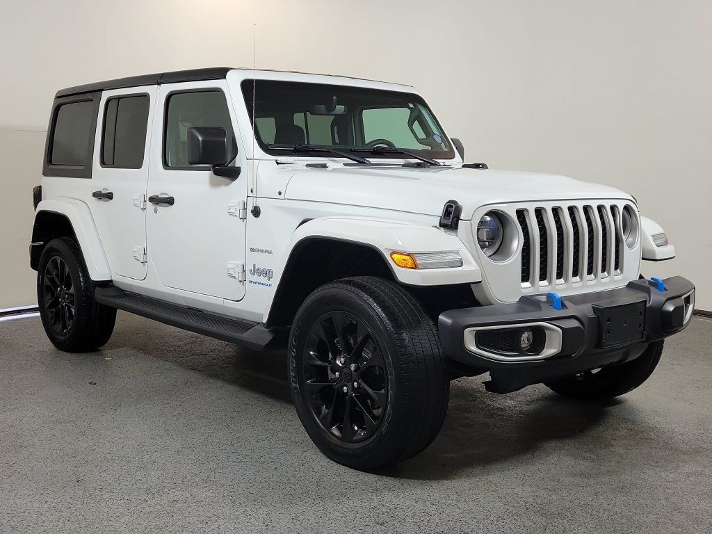 Used 2023 Jeep Wrangler Unlimited Sahara w/ Cold Weather Group AWD/4WD image 1