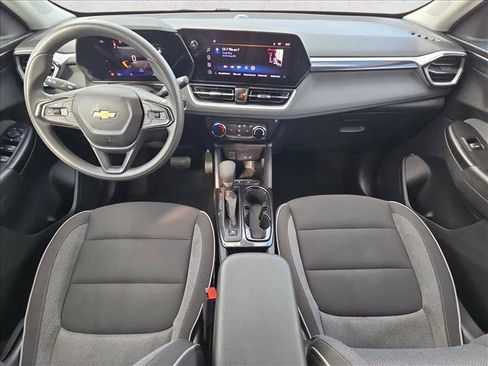 Used 2024 Chevrolet TrailBlazer LT FWD image 16