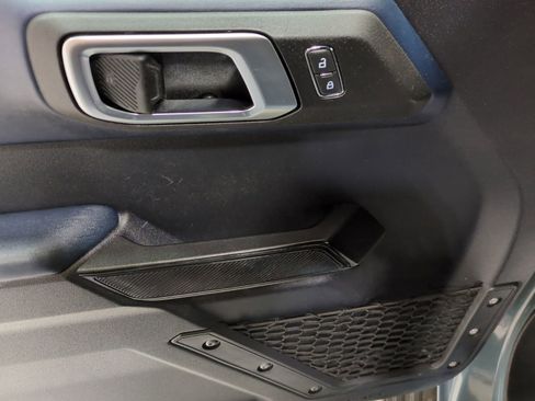 Used 2022 Ford Bronco Outer Banks AWD/4WD image 16