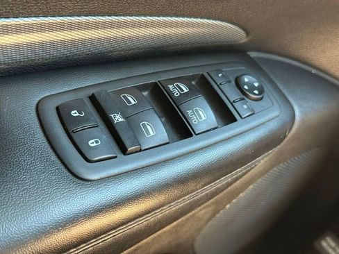 Used 2019 Dodge Durango GT w/ Blacktop Package AWD/4WD image 18