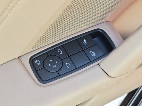 Certified 2022 Porsche 911 Turbo S AWD/4WD image 20