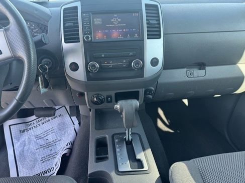 Used 2019 Nissan Frontier SV image 17