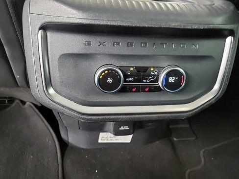 Used 2025 Ford Expedition Max Platinum AWD/4WD image 11