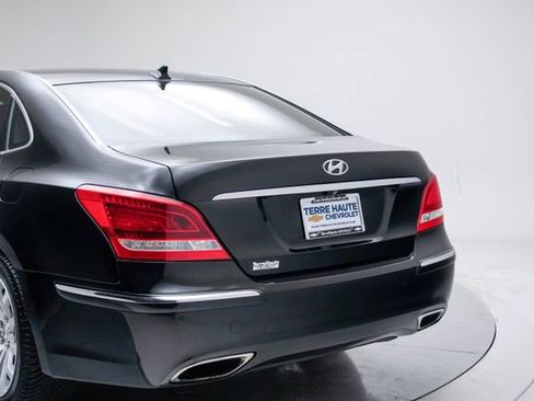Used 2013 Hyundai Equus Signature RWD image 4