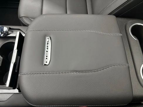 New 2026 GMC Yukon Denali w/ Denali Reserve Package image 34