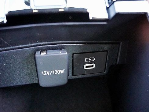 Used 2023 Toyota Corolla SE w/ SE Premium Package FWD image 33