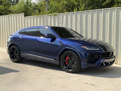 Used 2019 Lamborghini Urus AWD/4WD image 3