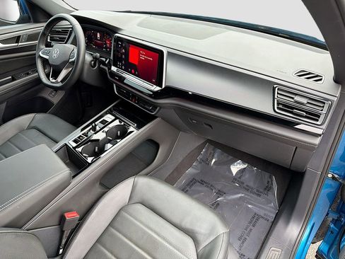 Used 2024 Volkswagen Atlas Cross Sport SEL image 13