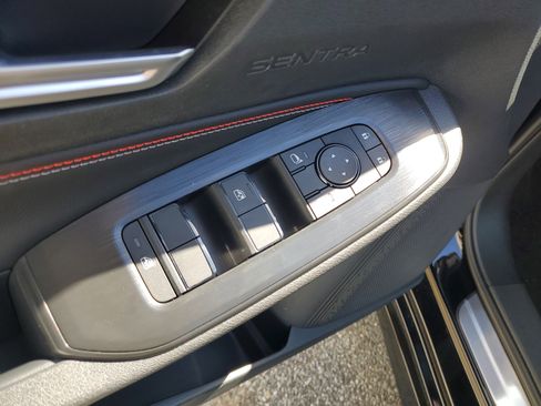 New 2026 Nissan Sentra SR w/ Floor Mat Package image 14