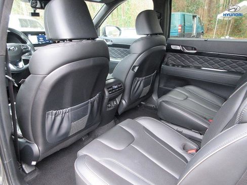 Used 2020 Hyundai Palisade Limited image 18
