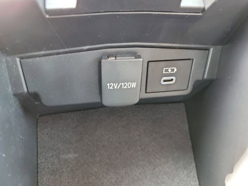 Used 2025 Toyota Corolla LE image 25