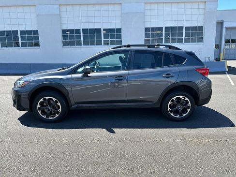 Used 2023 Subaru Crosstrek 2.0i Premium AWD/4WD image 3