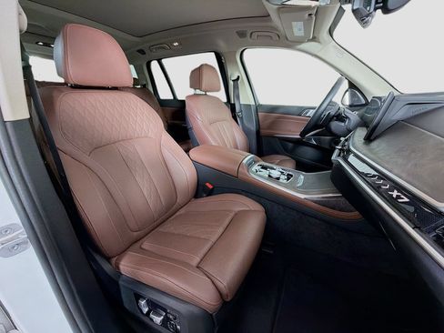 Used 2024 BMW X7 xDrive40i w/ Executive Package AWD/4WD image 33