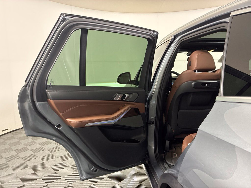 Certified 2025 BMW X5 xDrive50e AWD/4WD image 26