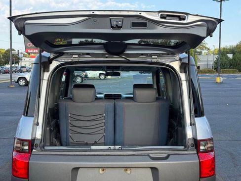 Used 2004 Honda Element EX image 16