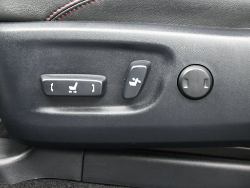 Used 2024 Toyota 4Runner TRD Off-Road Premium AWD/4WD image 10