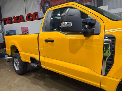 Used 2025 Ford F250 XLT w/ 360-Degree Camera Package image 31