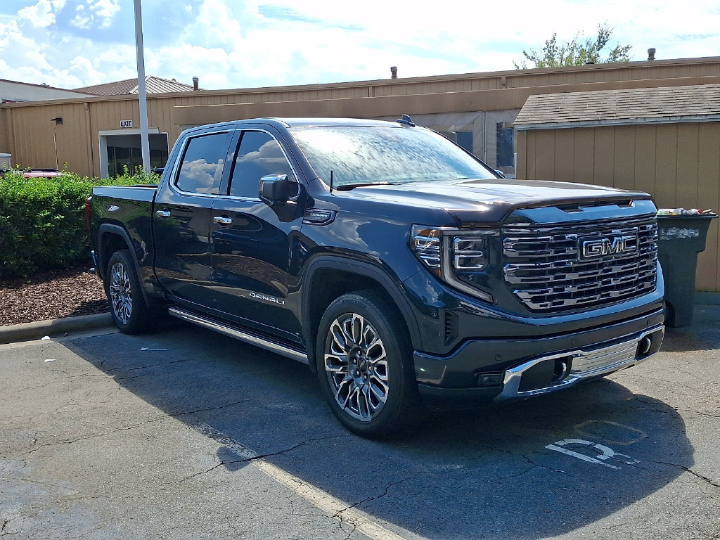 Used 2023 GMC Sierra 1500 Denali Ultimate AWD/4WD image 2