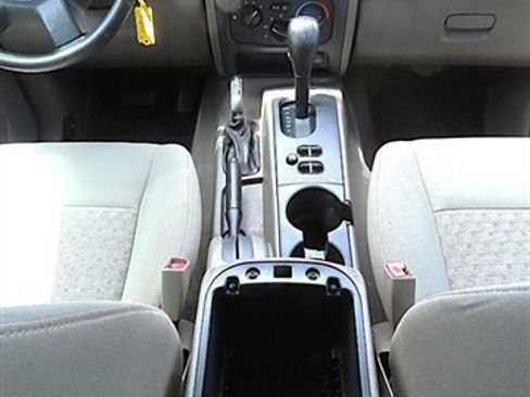 Used 2006 Jeep Liberty Sport AWD/4WD image 18