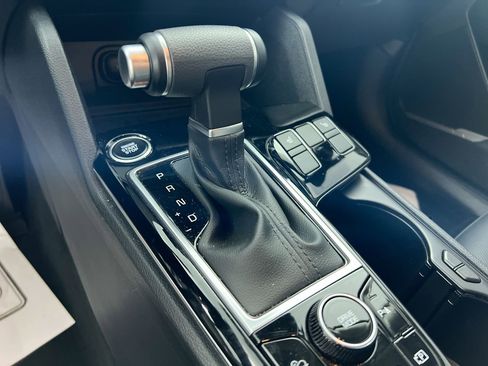 Certified 2025 Kia Sportage EX FWD image 23