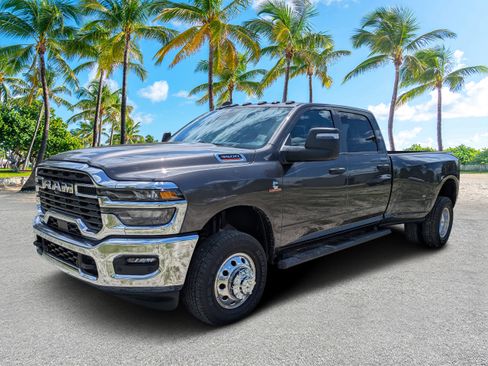 New 2026 RAM 3500 Tradesman AWD/4WD image 7