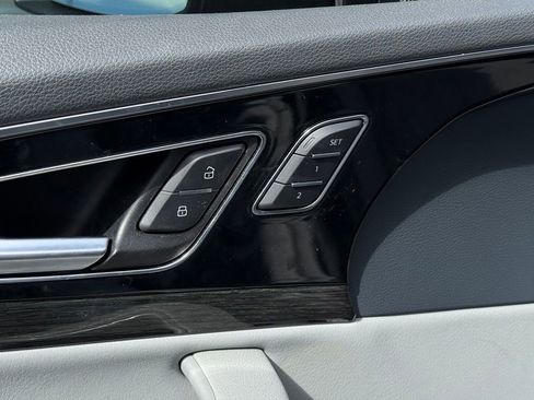 Used 2017 Audi Q7 3.0T Prestige AWD/4WD image 15
