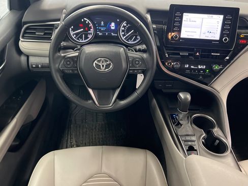 Used 2023 Toyota Camry SE image 13