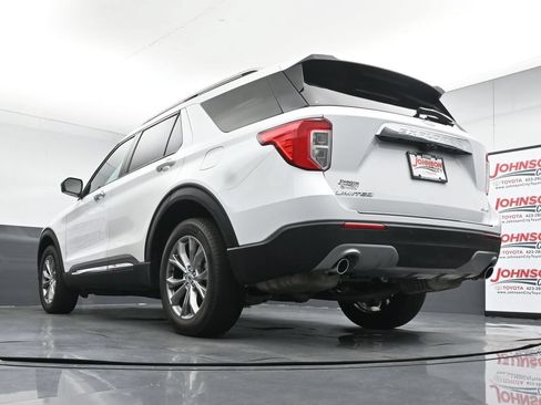Used 2023 Ford Explorer Limited AWD/4WD image 39