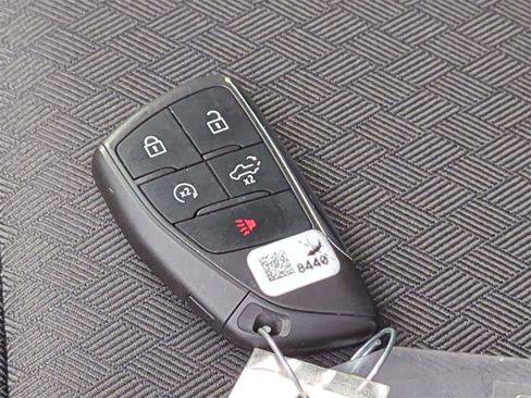 Used 2023 GMC Sierra 1500 SLE w/ X31 Off-Road Package image 35