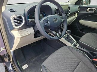 New 2026 Hyundai Venue SEL video 3