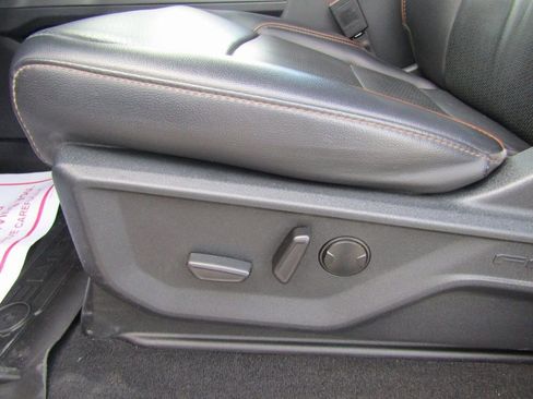 Used 2025 Ford F250 Lariat w/ Chrome Package image 7