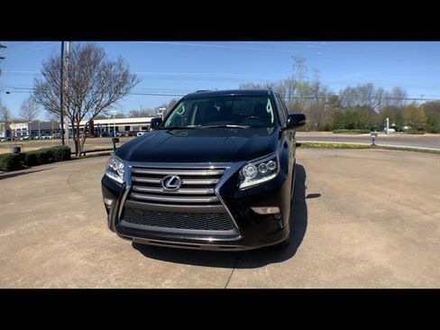 Used 2019 Lexus GX 460 Premium image 3