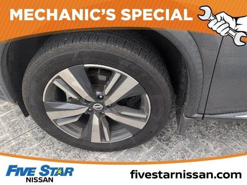 Used 2021 Nissan Rogue SL FWD image 11