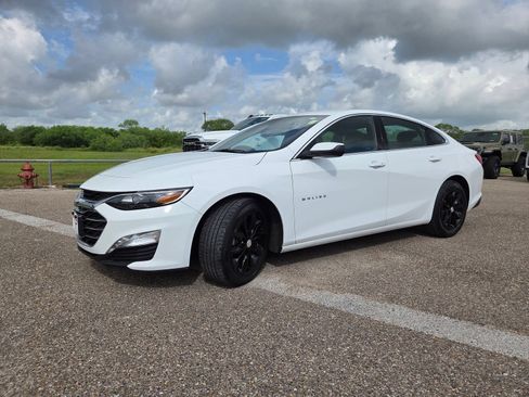 Used 2024 Chevrolet Malibu LT FWD image 3