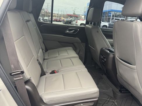 Used 2022 Chevrolet Tahoe LT w/ Luxury Package image 20