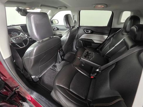Used 2022 Jeep Compass Limited AWD/4WD image 25